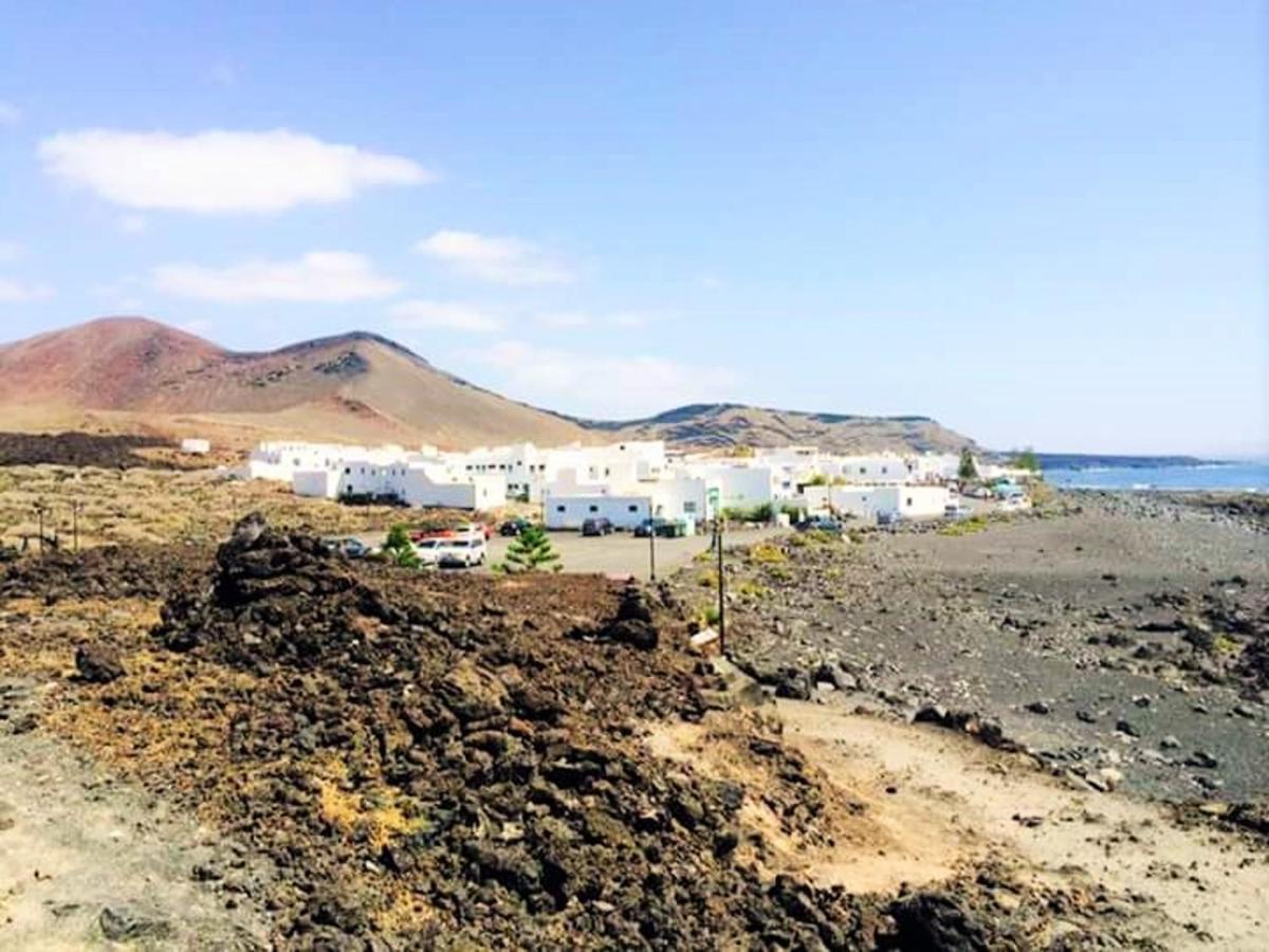 Cozy House In El Golfo + Terrace Ferienhaus *