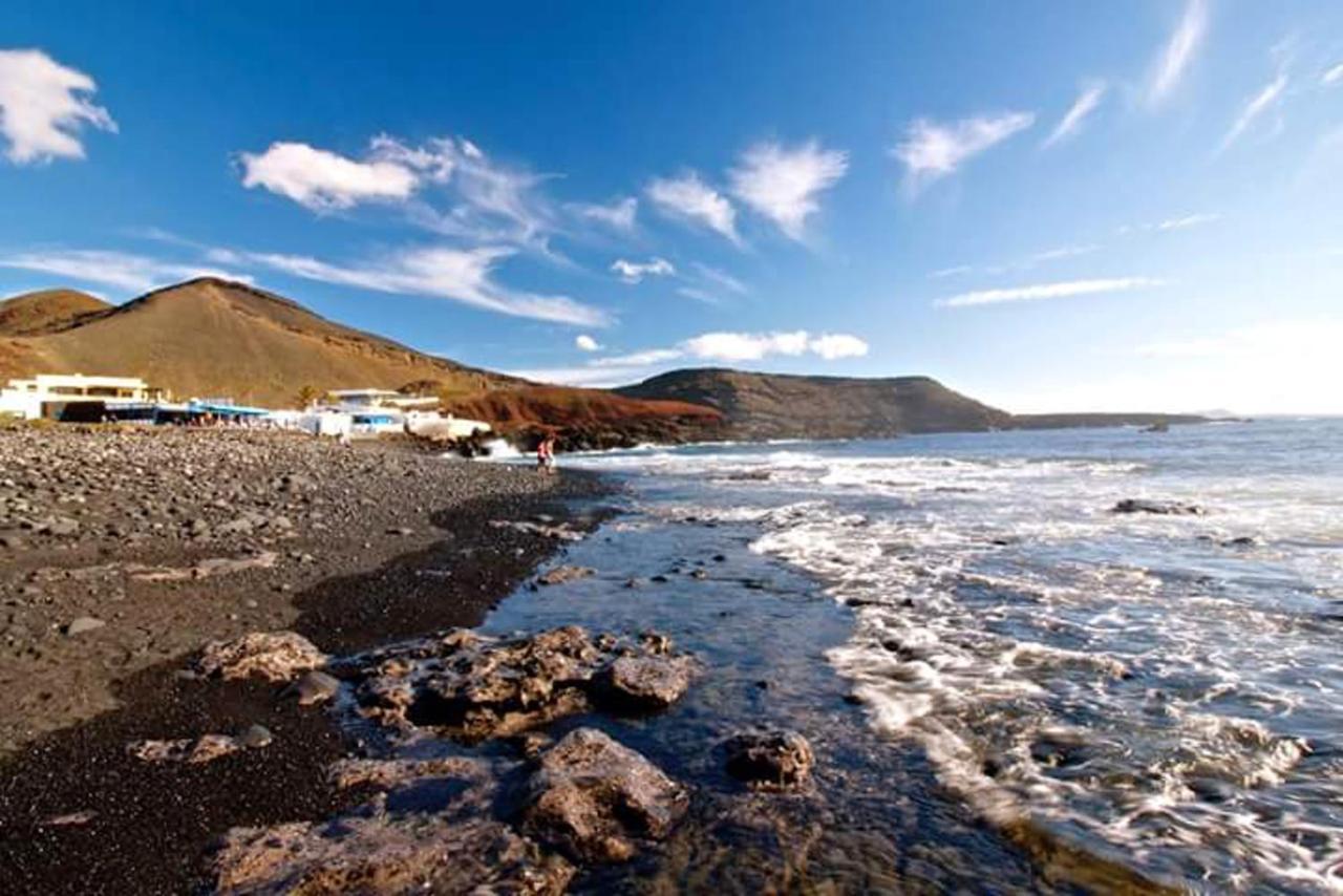 Cozy House In El Golfo + Terrace Ferienhaus *